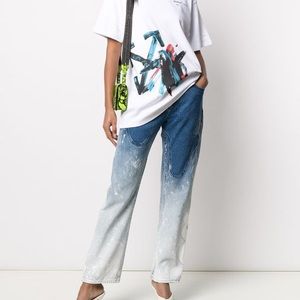 brushstroke arrow tomboy t shirt white blue